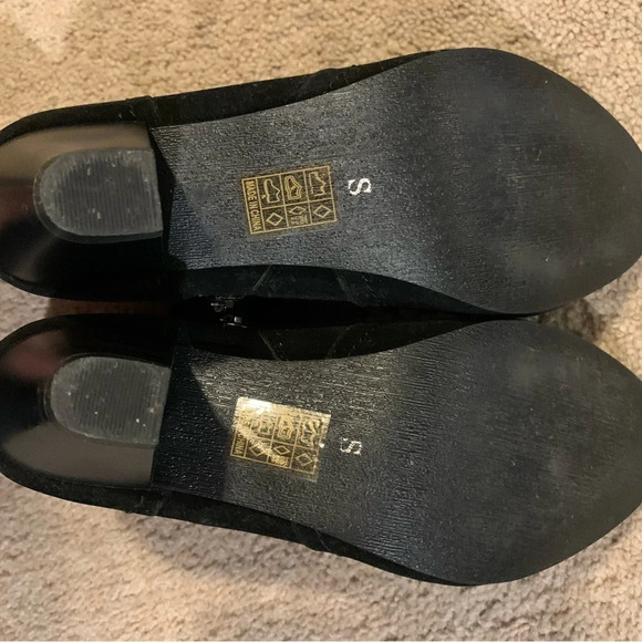 Black Suede Heeled Booties Side Zip - size small - Picture 3 of 5